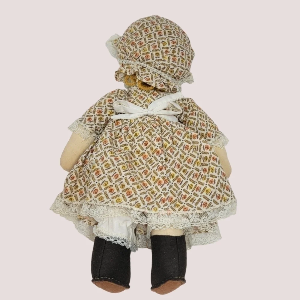 Vintage Country Grandma Doll Handmade Stitching Folkart T43